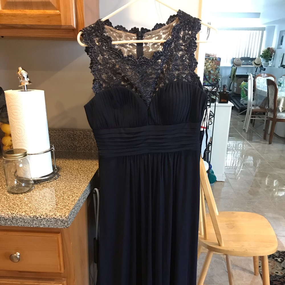 Xscspe navy evening gown